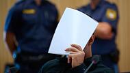 Mann soll Ehefrau enthauptet haben Mann soll Ehefrau enthauptet haben