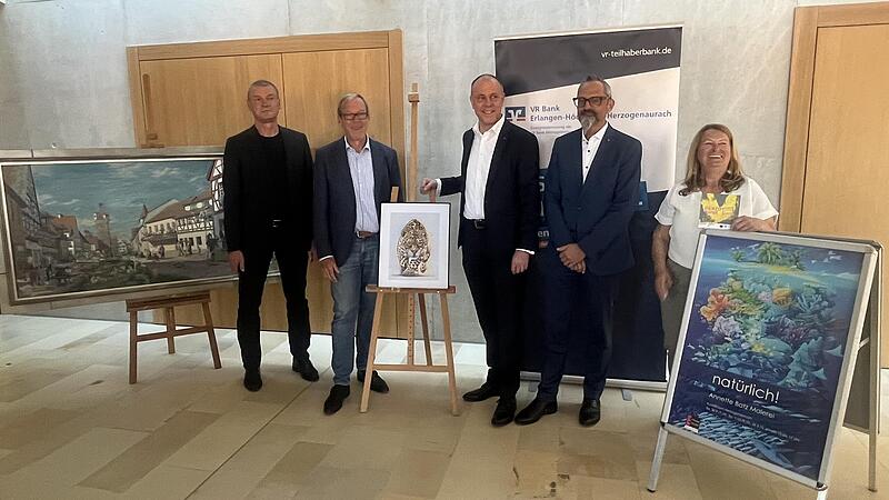 K. Versink, Michael Dassler, Johannes Hofmann, Michael Schmidt, Heidi Pscherer  in Herzogenaurach (von links).