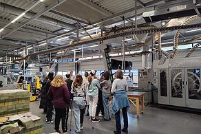 Druckereiführung KLARTEXT!-Schülerinnen und -Schüler erhalten spannende Einblicke in die Druckerei und hinter die Kulissen der Redaktion.