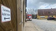 500.000 Euro Planungskosten sind im Haushalt für die Erweiterung des Feuerwehrgerätehauses auf dem Geländer der ehemaligen Wäscherei (rechts) vorgesehen. 500.000 Euro Planungskosten sind im Haushalt für die Erweiterung des Feuerwehrgerätehauses auf dem Geländer der ehemaligen Wäscherei (rechts) vorgesehen.