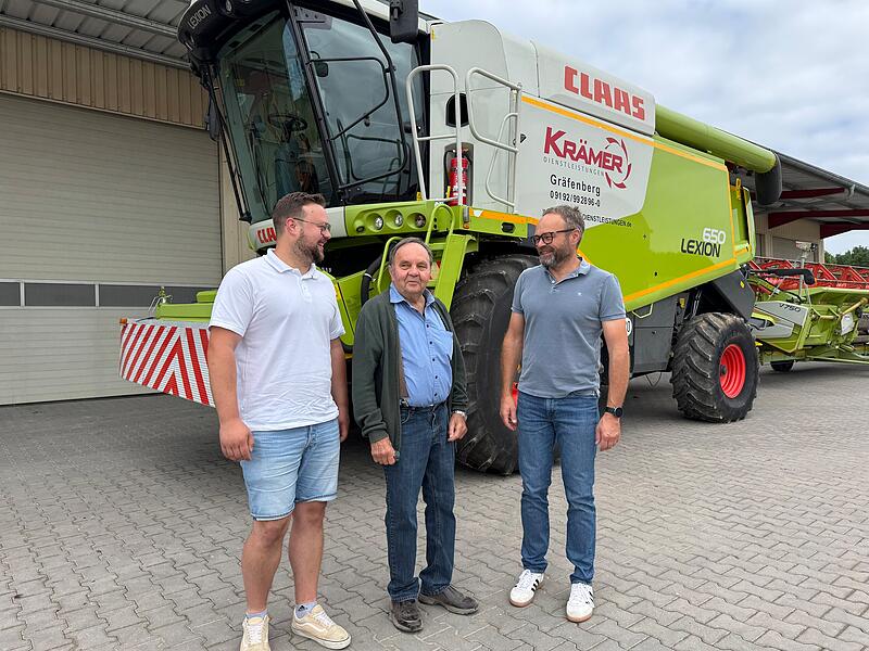 Das Lohnunternehmen hilft auch Bauern in Thüringen und Mittelfranken bei der Ernte – und das bereits in dritter Generation.