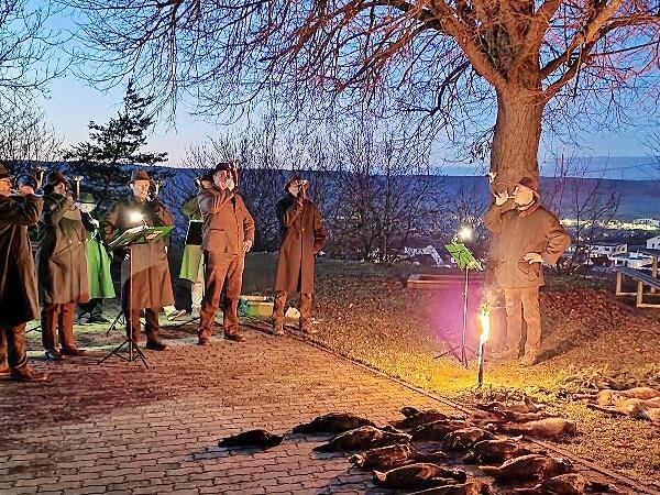 Das Verblasen der Strecke ist Teil des jagdlichen Brauchtums.