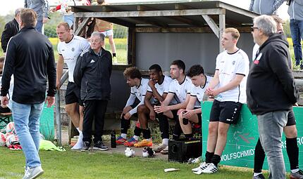 Trotz Meistertitel: Die Stimmung bei den Ebersdorfern war nach der Niederlage in Kemmern durchwachsen.