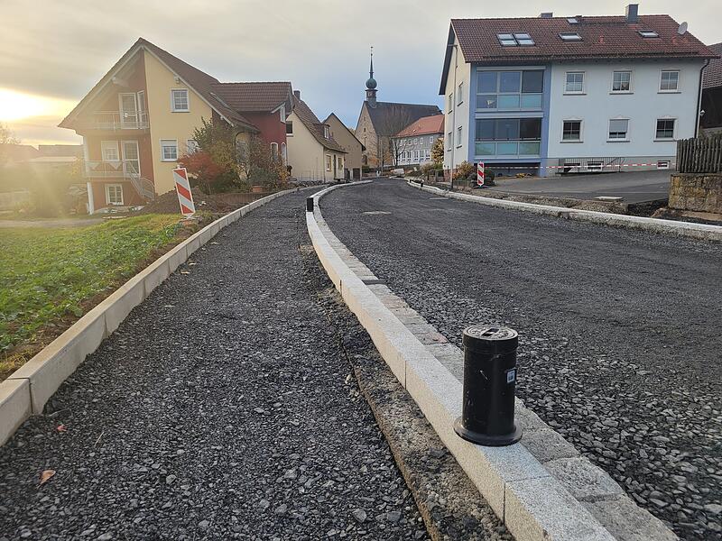 Sperrung und Baustelle in Oberleichtersbach-Modlos