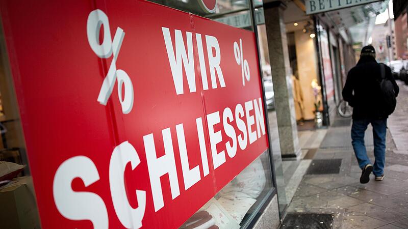 Kaufzur&uuml;ckhaltung, Onlinehandel und Billig-Konkurrenz aus dem Ausland: Der bayerische Handelsverband warnt vor einer Pleitewelle.