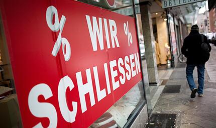 Kaufzur&uuml;ckhaltung, Onlinehandel und Billig-Konkurrenz aus dem Ausland: Der bayerische Handelsverband warnt vor einer Pleitewelle.