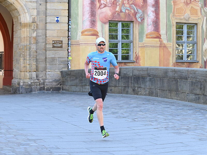 Weltkulturerbelauf 2025: Rund 3700 Athletinnen und Athleten nahmen de Halbmarathon, den Sparkassen-Lauf, in Angriff.