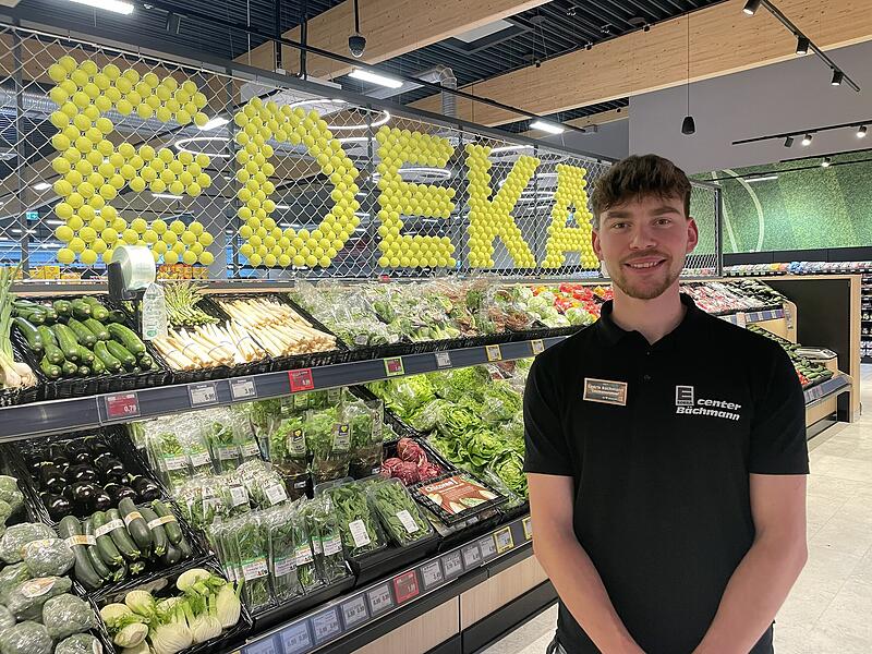 Cedrik B&auml;chmann leitet die neue Edeka-Filiale in Herzogenaurach mit rund 50 Mitarbeitenden als Gesch&auml;ftsf&uuml;hrer.
