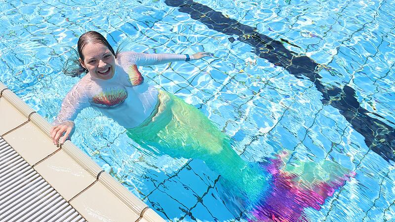 Eva F&ouml;rner ist die perfekte Meerjungfrau. Sie gibt Kurse zum Schwimmen mit der Monoflosse. Auch in den Sommerferien haben Kinder und Erwachsene die M&ouml;glichkeit.