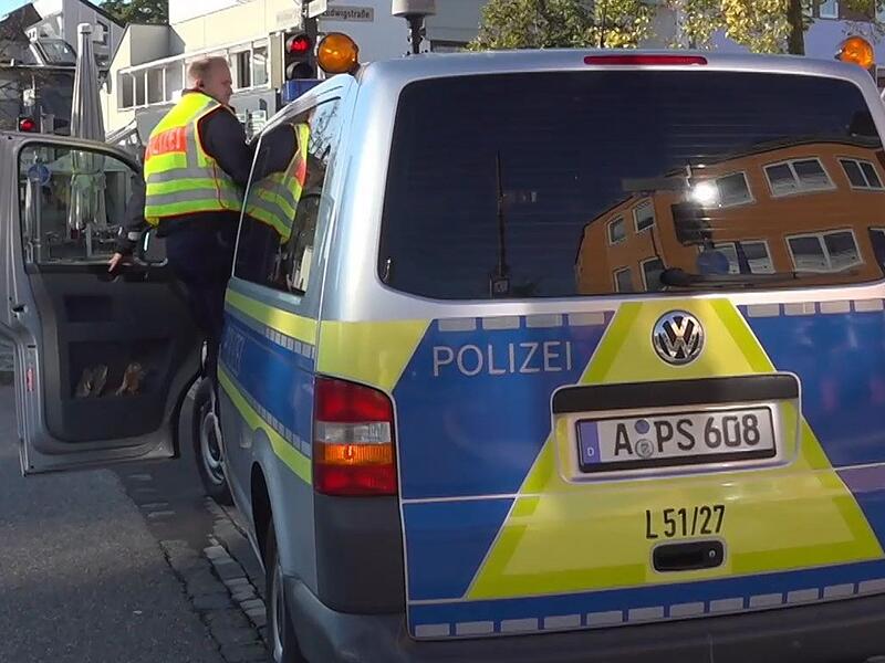 Polizei nimmt Verd&auml;chtigen an Friedberger Schule fest