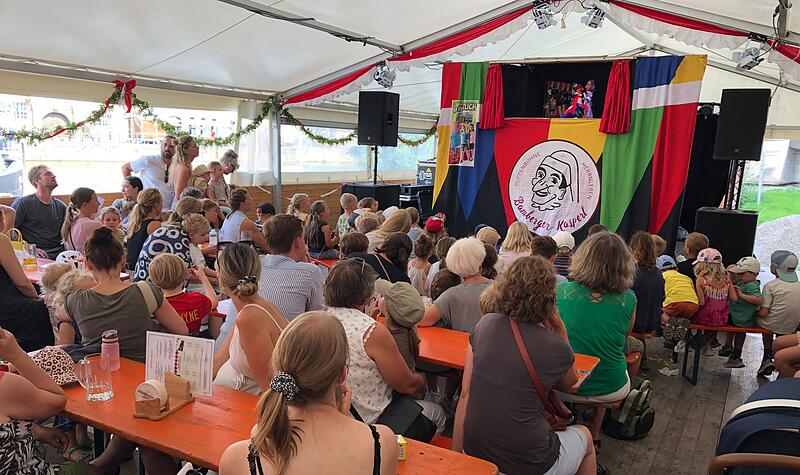 F&uuml;r die ganz kleinen Bamberger hat das Bamberger Kasperla bereits am Donnerstagnachmittag Gaudi verbreitet.