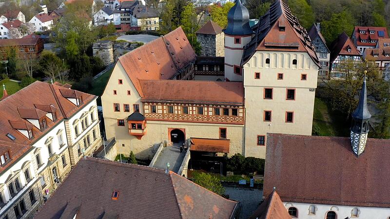 Der Kaiserpfalz in der Innenstadt stehen in den nächsten Jahren einige Sanierungsarbeiten bevor. Saniert und neu gepflastert werden sollen die Brücke, der Innenhof und der Rettungsweg durch die Nordmauer. Der Kaiserpfalz in der Innenstadt stehen in den nächsten Jahren einige Sanierungsarbeiten bevor. Saniert und neu gepflastert werden sollen die Brücke, der Innenhof und der Rettungsweg durch die Nordmauer.