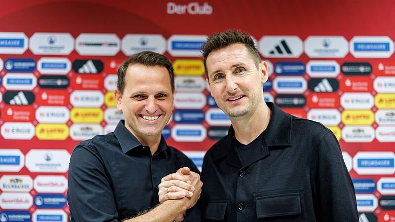 Miroslav Klose (r) und Joti Chatzialexiou