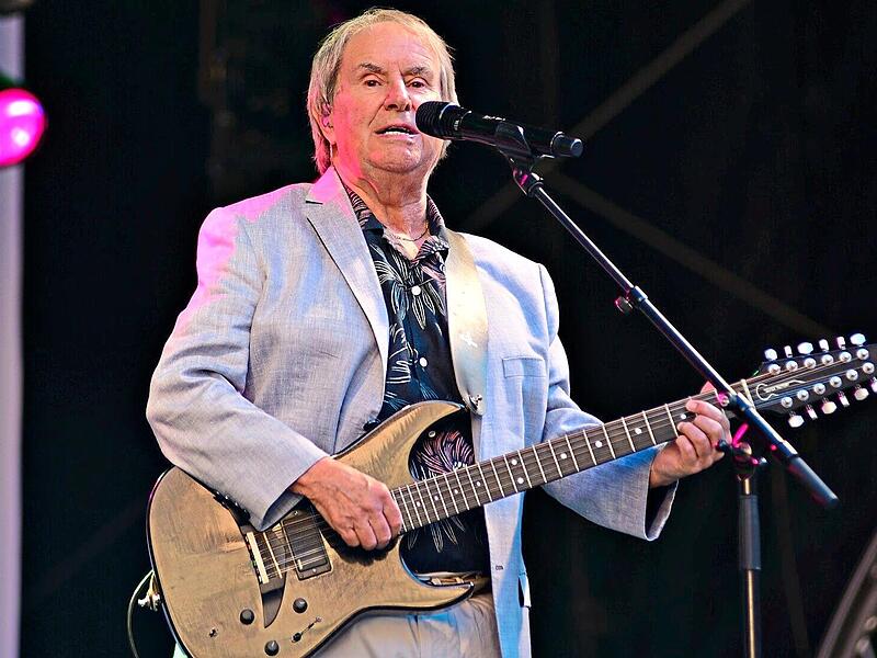 Chris de Burgh trat am Sonntagabend auf der Plassenburg ohne Band auf. Sein Solo-Programm berührte die vielen Besucher.Stefan Herbert Fuchs Chris de Burgh trat am Sonntagabend auf der Plassenburg ohne Band auf. Sein Solo-Programm berührte die vielen Besucher.Stefan Herbert Fuchs