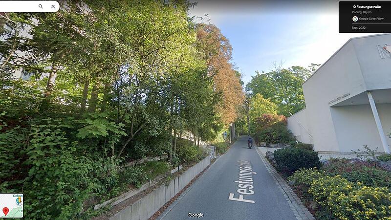 Die Festungsstra&szlig;e in H&ouml;he des Naturkundemuseums aus der Google-Perspektive. Die Perspektiven lassen sich ver&auml;ndern, auch die Rundumsicht ist m&ouml;glich.