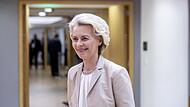 Von der Leyen will wohl an der Spitze der EU bleiben. Doch in der EVP-Fraktion hätte man gerne Klarheit.