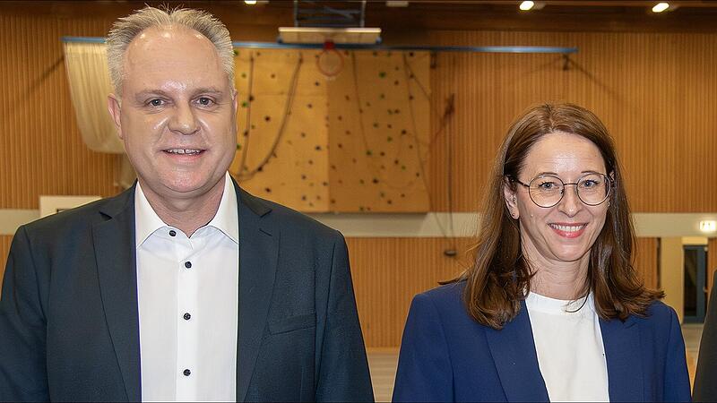 Duell ums Rathaus: Wahlarena in N&uuml;dlingenWahlarena in N&uuml;dlingen