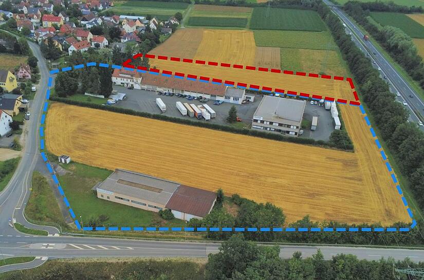 Zwischen Bahnhofstraße und A73 könnte in Eggolsheim auf einer Fläche von 4,1 Hektar der Neubau der Firma Geis entstehen. Die vorhandenen Gewerbeflächen könnten genutzt werden, 1,3 Hektar müssten aber zusätzlich versiegelt werden.Forchheim & Fränkische Schweiz