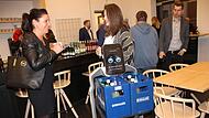 Beim Zukunftstag der Dehoga wurde nicht nur über Service-Roboter gesprochen, sondern es kamen auch welche zum Einsatz. Ein Video dazu gibt es unten im Artikel. Beim Zukunftstag der Dehoga wurde nicht nur über Service-Roboter gesprochen, sondern es kamen auch welche zum Einsatz. Ein Video dazu gibt es unten im Artikel.