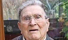 Rudolf Schlee hat am 9. Dezember in seiner Wahlheimat Langendorf seinen 90. Geburtstag gefeiert. Rudolf Schlee hat am 9. Dezember in seiner Wahlheimat Langendorf seinen 90. Geburtstag gefeiert.