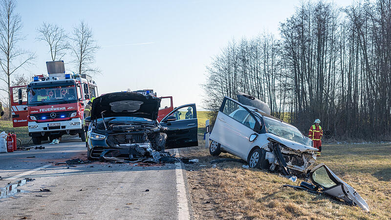 Ein schwerer Unfall hat sich am Dienstag zwischen Weidhausen und Lettenreuth ereignet.