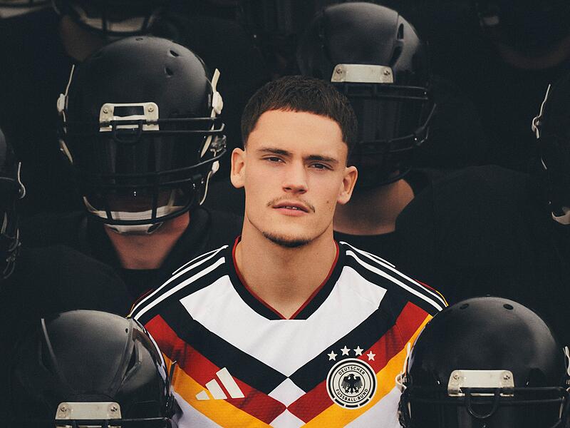 Nationalspieler Florian Wirtz hat mit den Hemhofen Gechers ein Werbevideo für das neue DFB-Trikot gedreht.