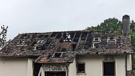Das Ausma&szlig; der Zerst&ouml;rung nach dem verheerenden Wohnhausbrand in Kulmbach erschwert die Ursachenforschung.