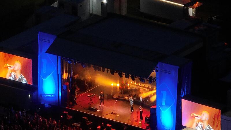 Die himmlische Lightshow weicht der technischen.
