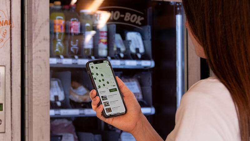 App Find HildeRegionale Einkaufsapp Find Hilde Im Landkreis Forchheim gibt es viele Automaten, kleine Schränkchen, Verkaufshäuschen oder Container, in denen rund um die Uhr regionale Produkte gekauft werden können. Die App „Find Hilde“ hilft bei der Standortsuche.