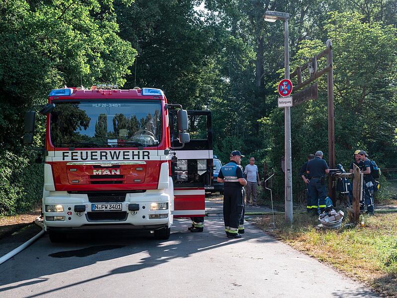 Aufr&auml;umarbeiten nach Brand nahe N&uuml;rnberger Messe