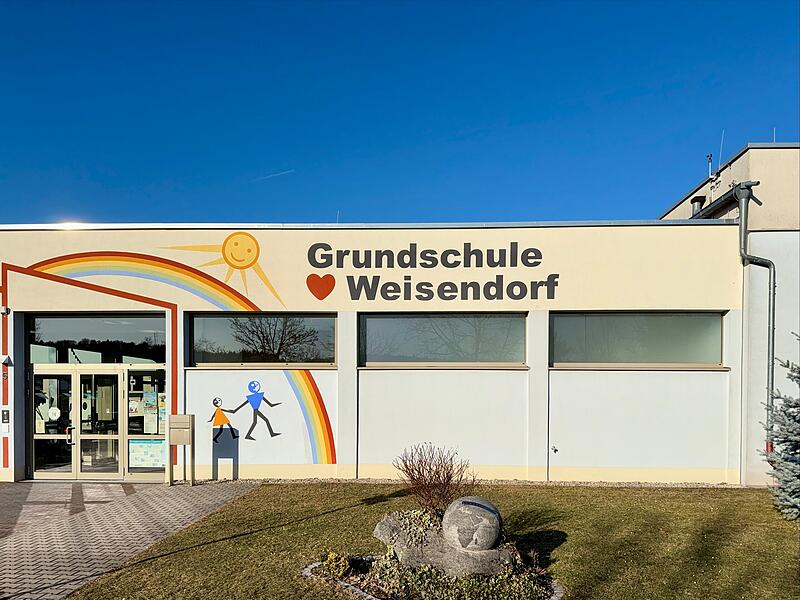Offene Ganztagsschule: der Umbau ist ein Dauerthema im Gemeinderat Weisendorf.
