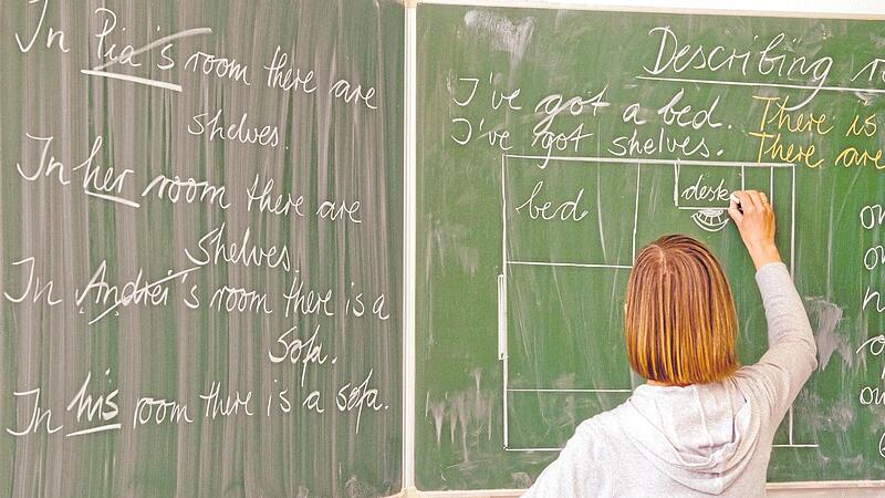Um Pflichtfächer wie Englisch zu sichern, wird möglicherweise beim Wahlunterricht gespart.