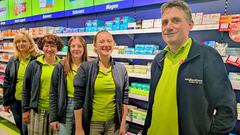Mitarbeitende der easyApotheke  Strullendorf