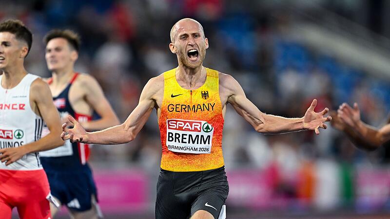 Florian Bremm jubelt im Ziel über Silber. Florian Bremm jubelt im Ziel über Silber.