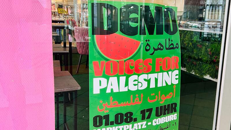 Demo in Coburg Mit Plakaten wie diesen wird für die Kundgebung in Coburg geworben.
