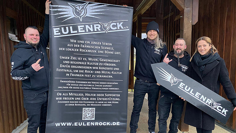 Christopher Hall, Johannes Dorsch, Daniel Maier und Kader Heinemann von Eulenrock e.V. freuen sich auf das neue Festival in Wannbach