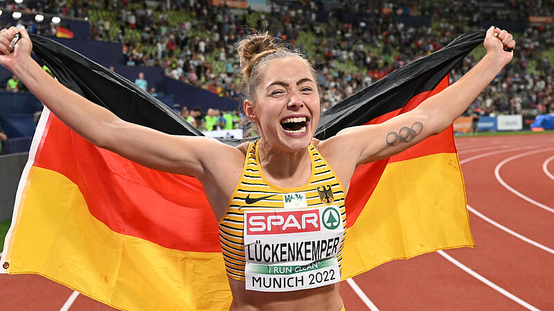 So kennt man Gina Lückenkemper: Als jubelnde Sprint-Siegerin. Doch nach einer Verletzung war für die Bambergerin die Hallensaison vorbei. Jetzt ist sie wieder zurück auf der Bahn. So kennt man Gina Lückenkemper: Als jubelnde Sprint-Siegerin. Doch nach einer Verletzung war für die Bambergerin die Hallensaison vorbei. Jetzt ist sie wieder zurück auf der Bahn.