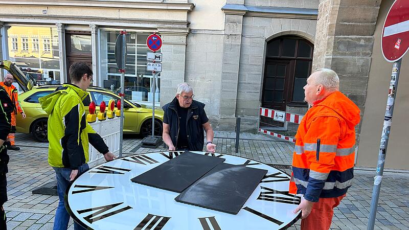 Sanierung der Uhr im Coburger Ketschentor