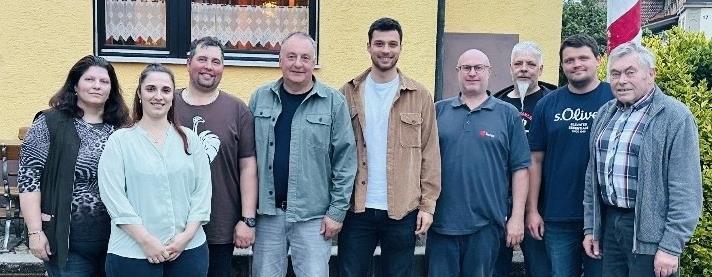Neuwahlen bei der Rentweinsdorfer Unabh&auml;ngigen Liste (RUL). Dank galt Willi Andres (vorne rechts), der sich seit &uuml;ber 60 Jahren ehrenamtlich kirchlich und politisch f&uuml;r Rentweinsdorf und seine Ortsteile engagiert.