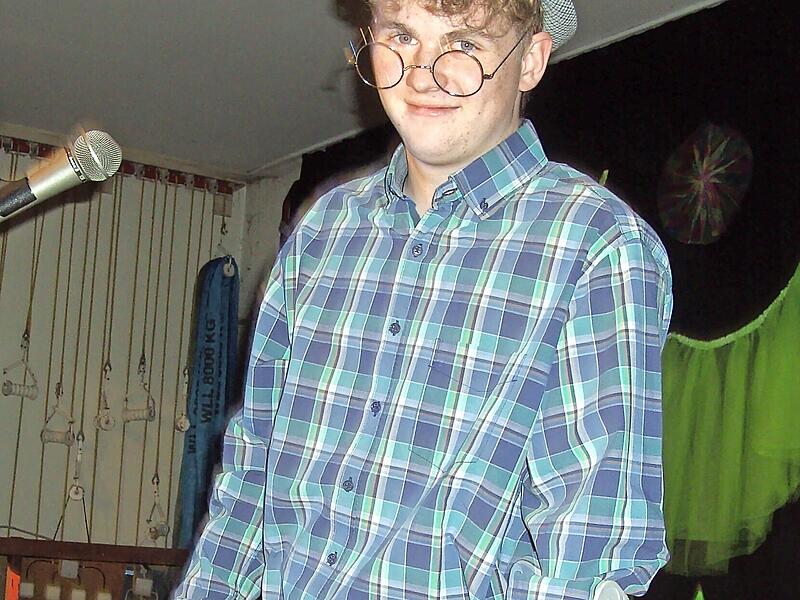 Schwerh&ouml;riger Rentner Emil alias Pascal Zimmermann.