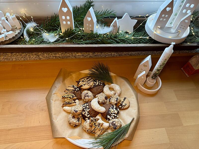 Nett angerichtet machen die Plätzchen gleich Lust auf mehr.