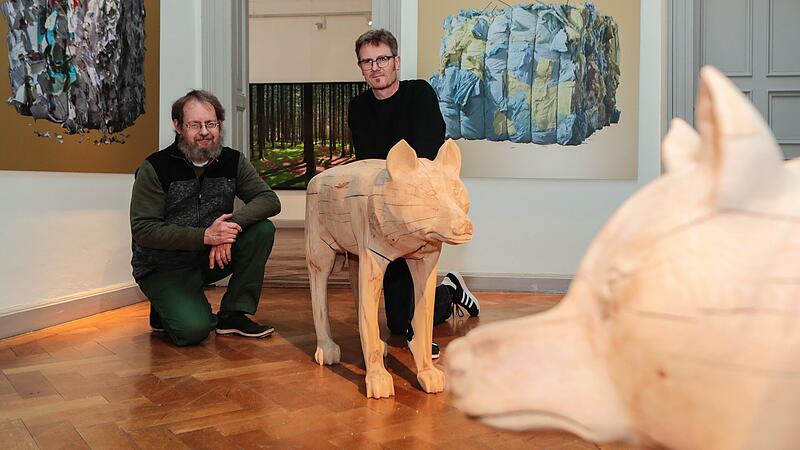 Peter Schoppel (BBK, links) und K&uuml;nstler Thomas Michel in der Villa Desauer