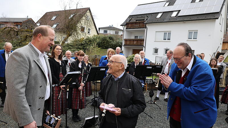 90. Jahre Max Stenglein: Zwei Kapellen f&uuml;r Kulmbacher