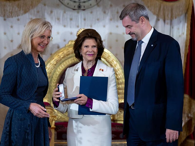 Bayerische Staatsmedaille f&uuml;r K&ouml;nigin Silvia von Schweden