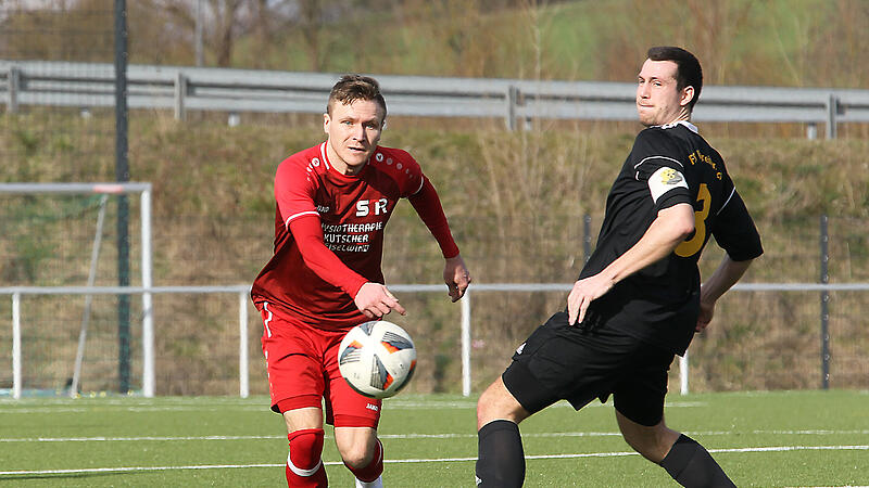 Stanislaw Nikiforow, hier noch im Trikot des SC Reichmannsdorf, ist die offensive Lebensversicherung der SG Lisberg/Trabelsdorf. Der Spielertrainer hat in 13 Saisonspielen schon 33-mal getroffen und 18 weitere Tore vorbereitet.