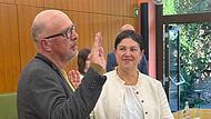 Thilo Moosmann wurde als Fischbacher Ortssprecher von Bürgermeisterin Angela Hofmann vereidigt Thilo Moosmann wurde als Fischbacher Ortssprecher von Bürgermeisterin Angela Hofmann vereidigt