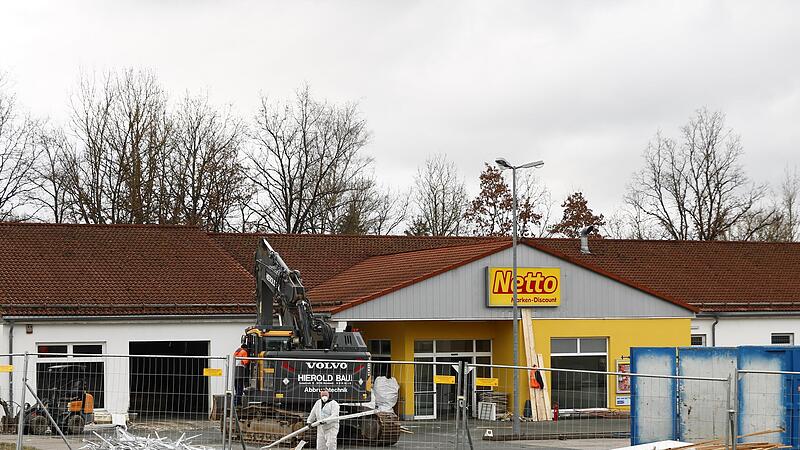 Der bisherige Netto-Markt in Untersteinach wird bereits abgebrochen. Bis November soll an gleicher Stelle ein neues Gebäude stehen. Der bisherige Netto-Markt in Untersteinach wird bereits abgebrochen. Bis November soll an gleicher Stelle ein neues Gebäude stehen.