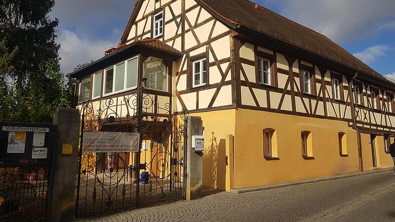 Im historischen Geb&auml;ude in der Badgasse in Herzogenaurach hat die VHS ein ansprechendes Domizil.