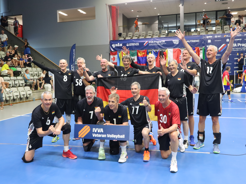 Ende Mai k&uuml;rten sich die Deutschen &Uuml;65-Volleyball in Prag zum Weltmeister.