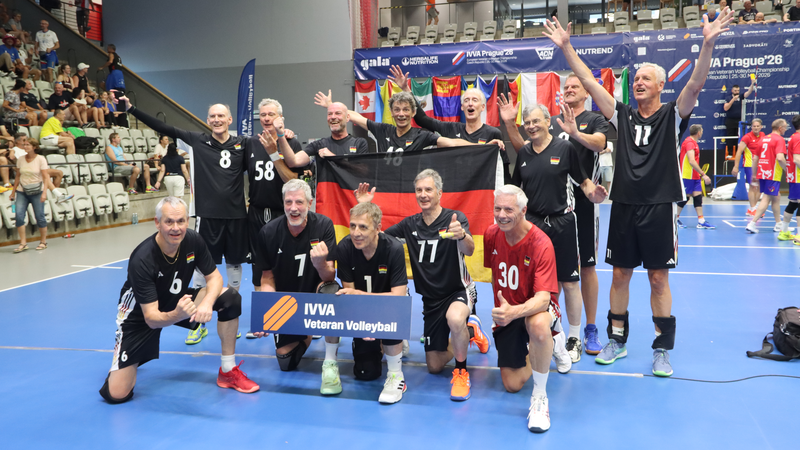 Ende Mai k&uuml;rten sich die Deutschen &Uuml;65-Volleyball in Prag zum Weltmeister.